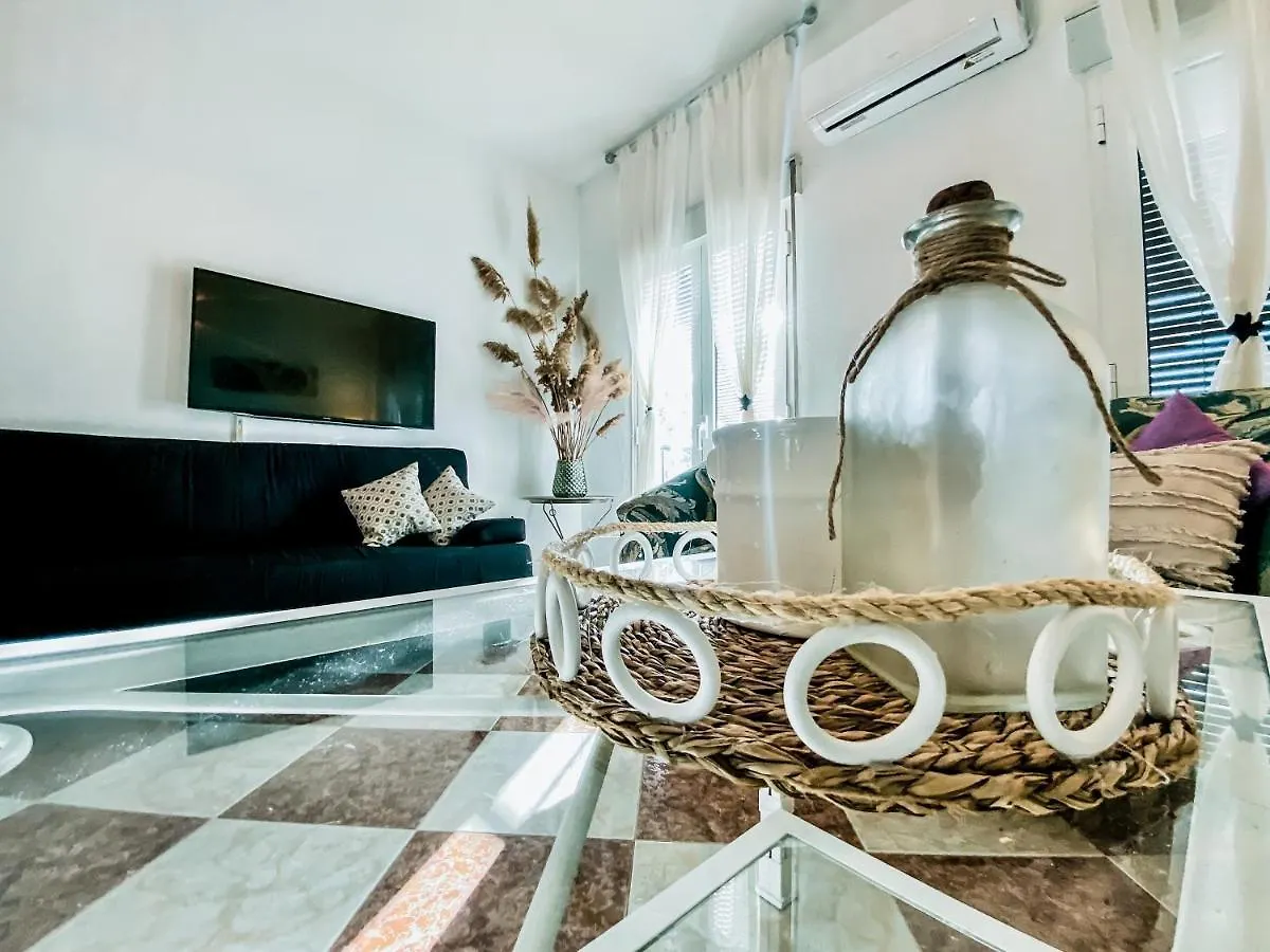 Apartamentos Fernando III El Santo Baeza 0*,