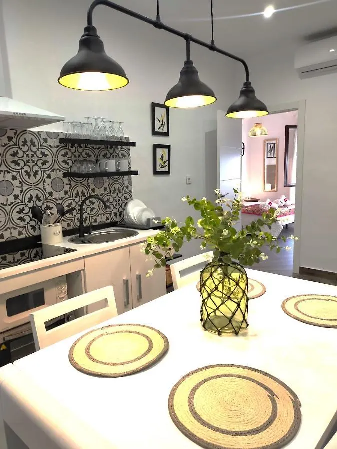 Apartamentos Fernando III El Santo Baeza 0*,  España